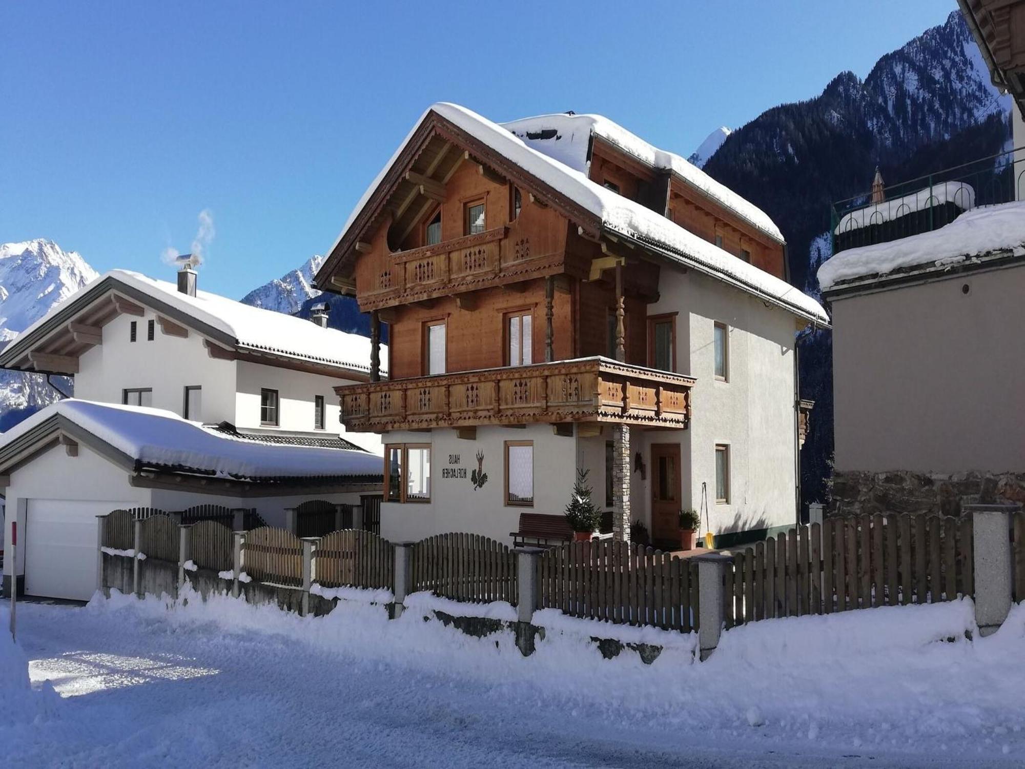 Apartment In Mayrhofen With A Balcony المظهر الخارجي الصورة